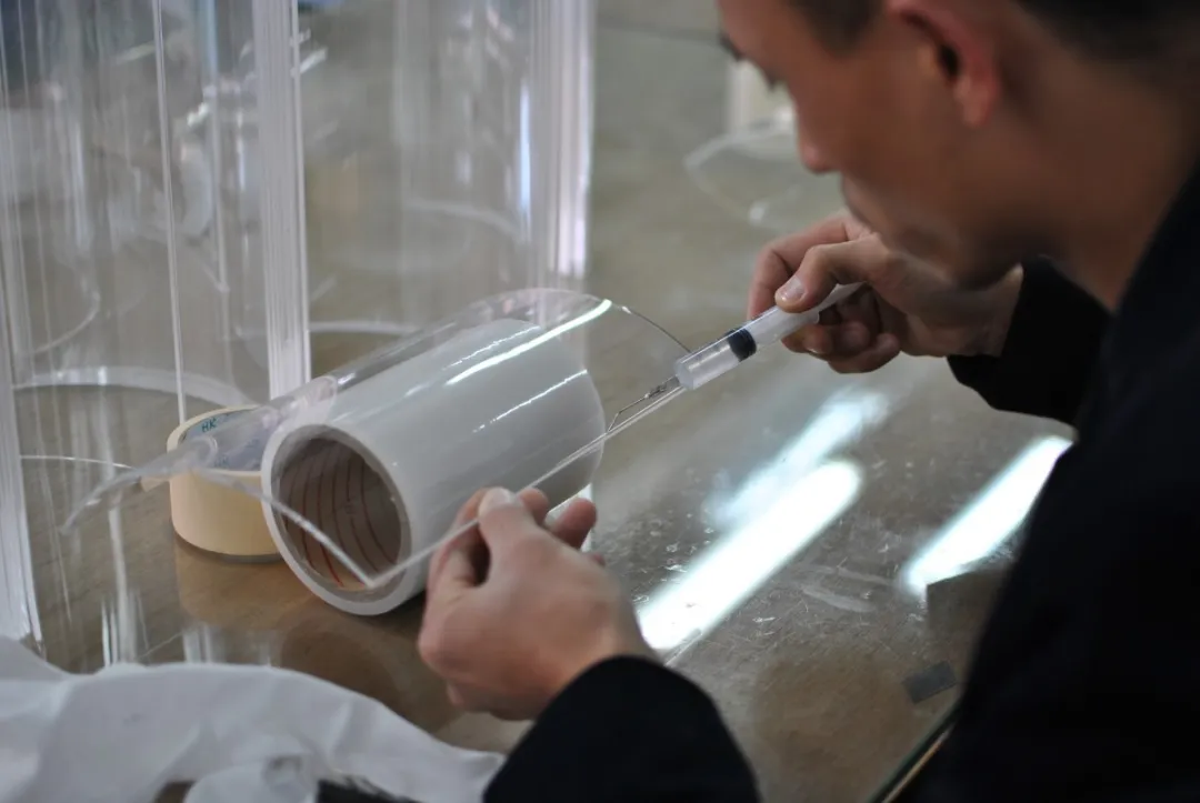 亞克力這樣粘接，成品會(huì)更加美觀！