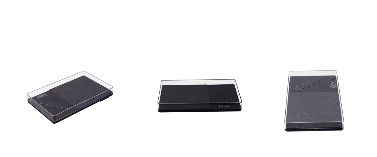 臺(tái)式亞克力E香煙展示盒，底部裝有磁鐵